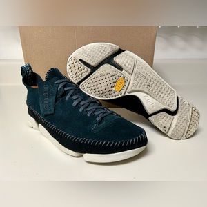 Clarks original TRIGENIC FLEX midnight suede size 7.5 With Box Used!